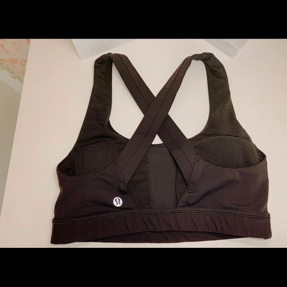 Lululemon sports bra